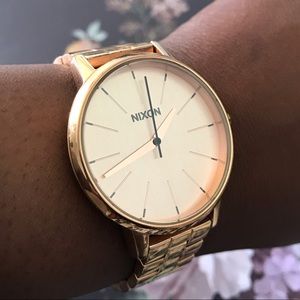 Nixon Movin’ Out -The Kensington Watch